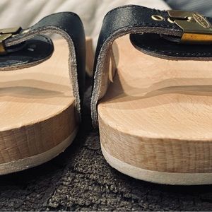 Dr. Scholl’s slides - size 9